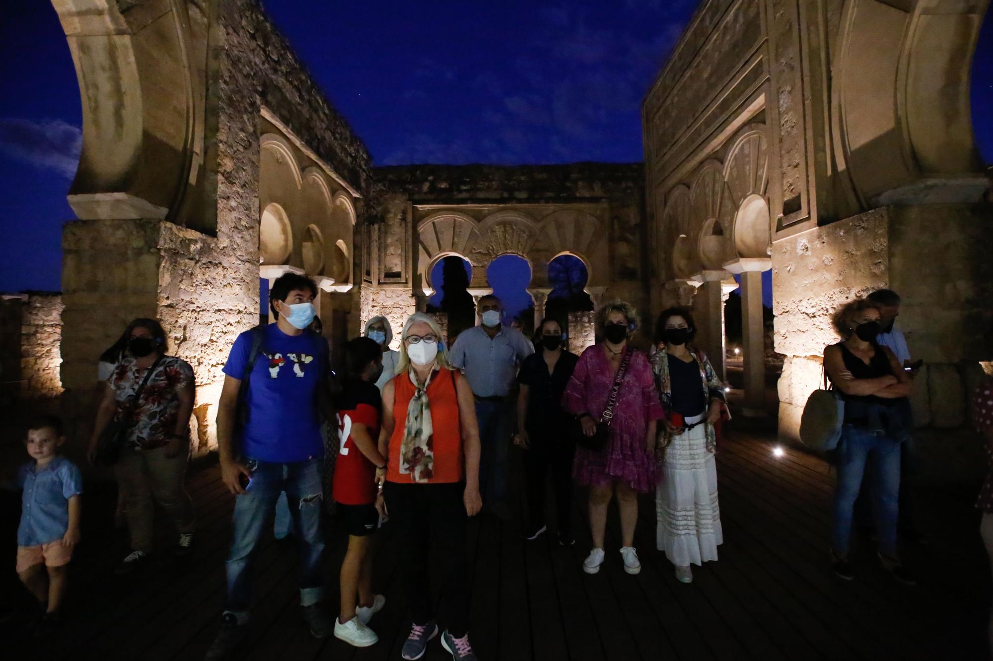 Córdoba se da un baño de masas en una patrimonial noche de normalidad