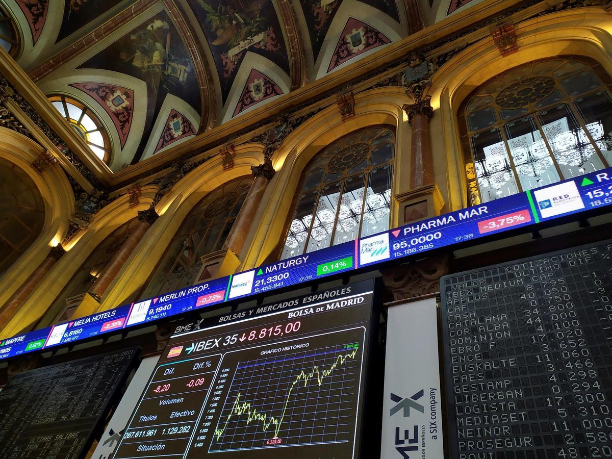 Interior del Palacio de la Bolsa de Madrid.