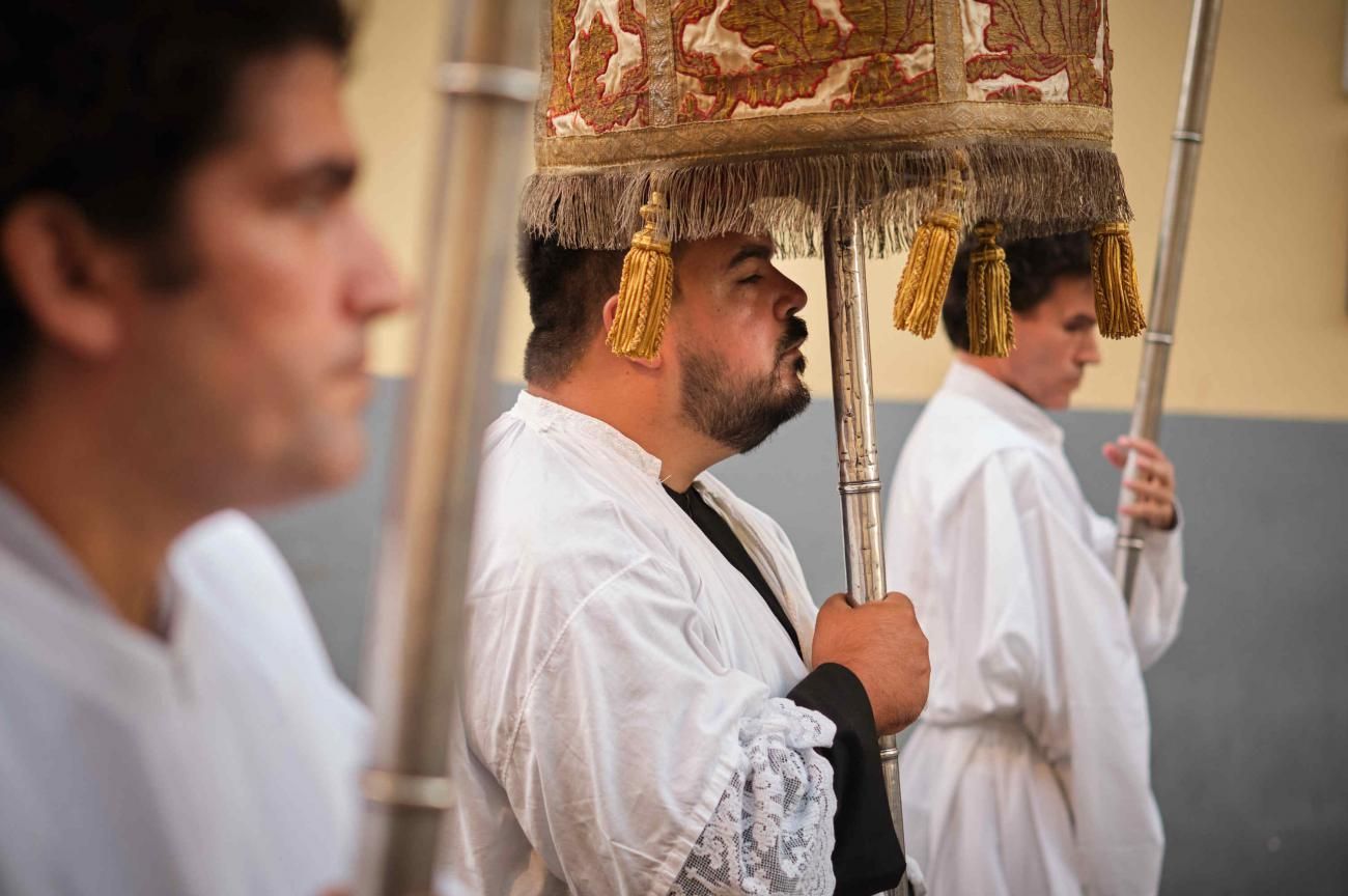 Procesión extraordinaria de la Virgen de Los Remedios