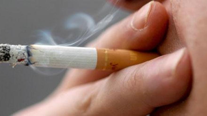 La mayoría de jóvenes fuman una media de 18 cigarrillos al día