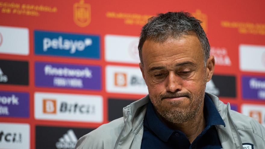 Luis Enrique convoca a Ansu Fati, defiende a Rubiales y abre la puerta a Piqué