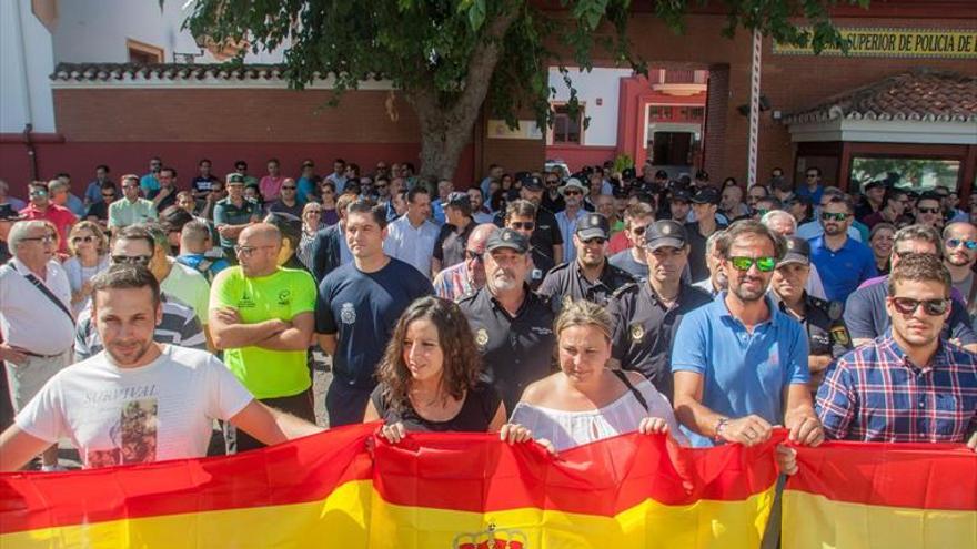 Apoyo a 18 policías de la UPR de Badajoz que están en Cataluña
