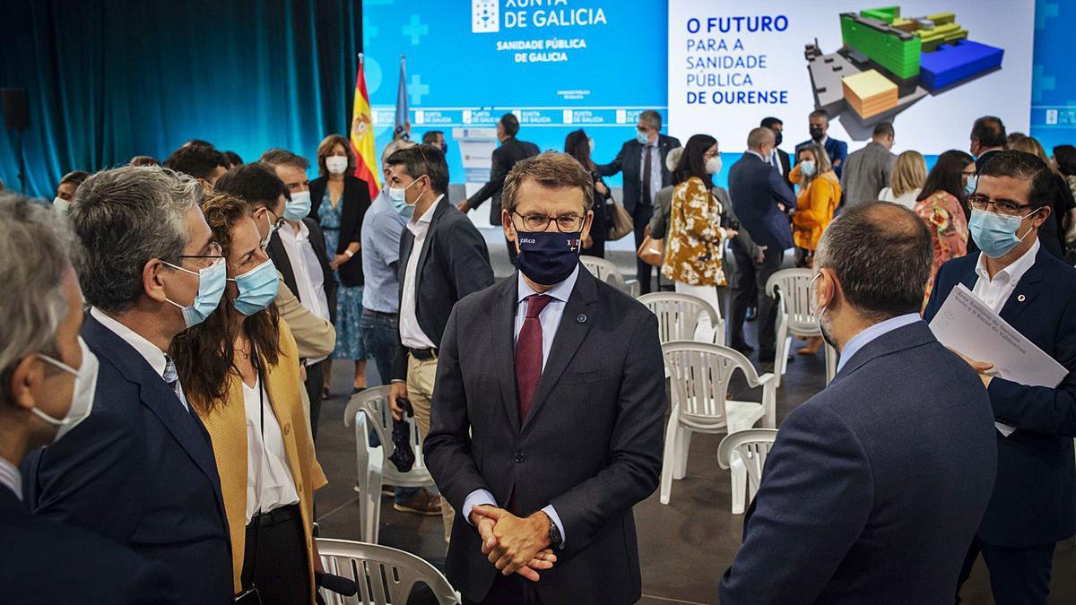 El presidente de la Xunta, Alberto Núñez Feijóo, tras la presentación de los nuevos edificios hospitalarios, ayer, en Expourense.   | // BRAIS LORENZO