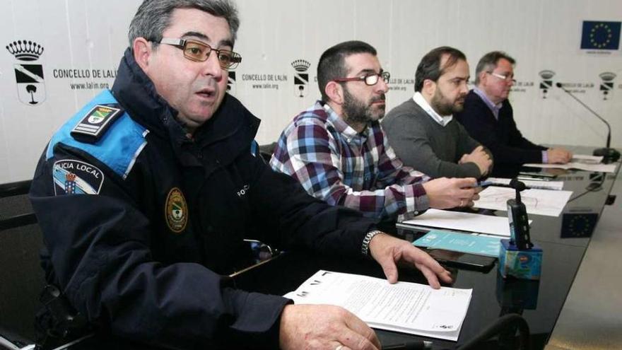 Cuñarro, Vilariño, Cuiña y Bugallo comparecieron ayer en la sala de prensa del consistorio. // Bernabé/Gutier