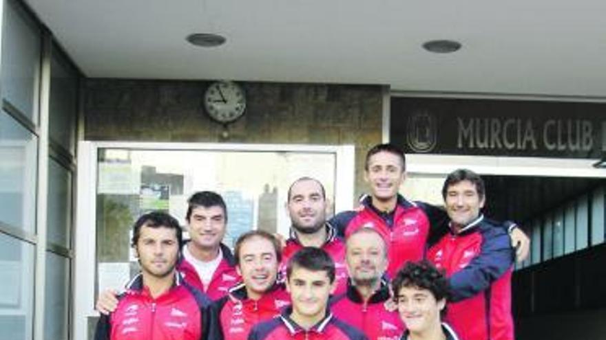 Equipo absoluto del Grupo Covadonga.