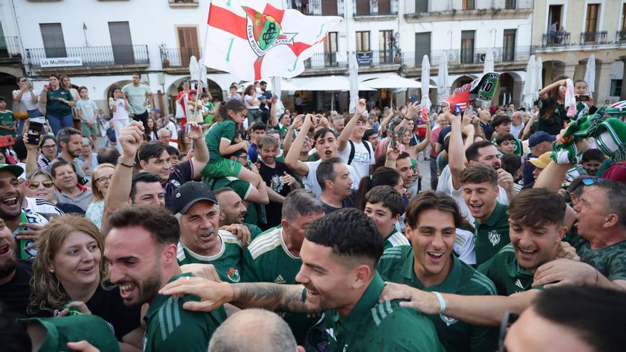 FOTOGALERÍA | Una celebración de Primera (Federación) en Cáceres