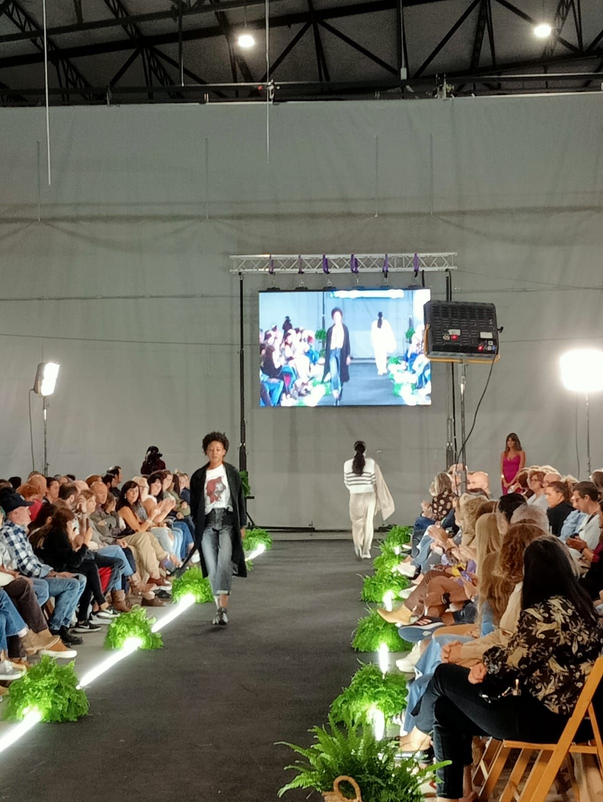 La pasarela de la moda de Laviana, un éxito con 400 participantes