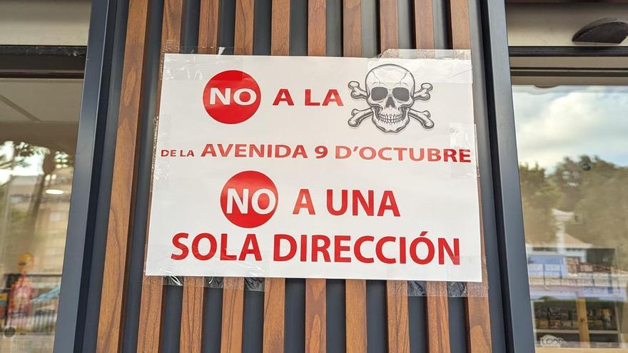 Uno de los carteles de protesta.