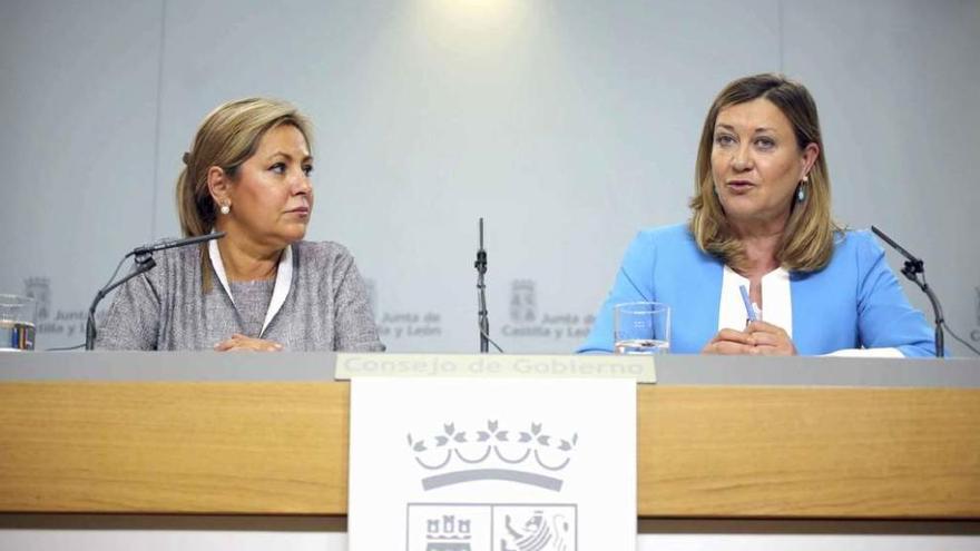 Rosa Valdeón y Pilar del Olmo, ayer, en rueda de prensa tras el Consejo de Gobierno.