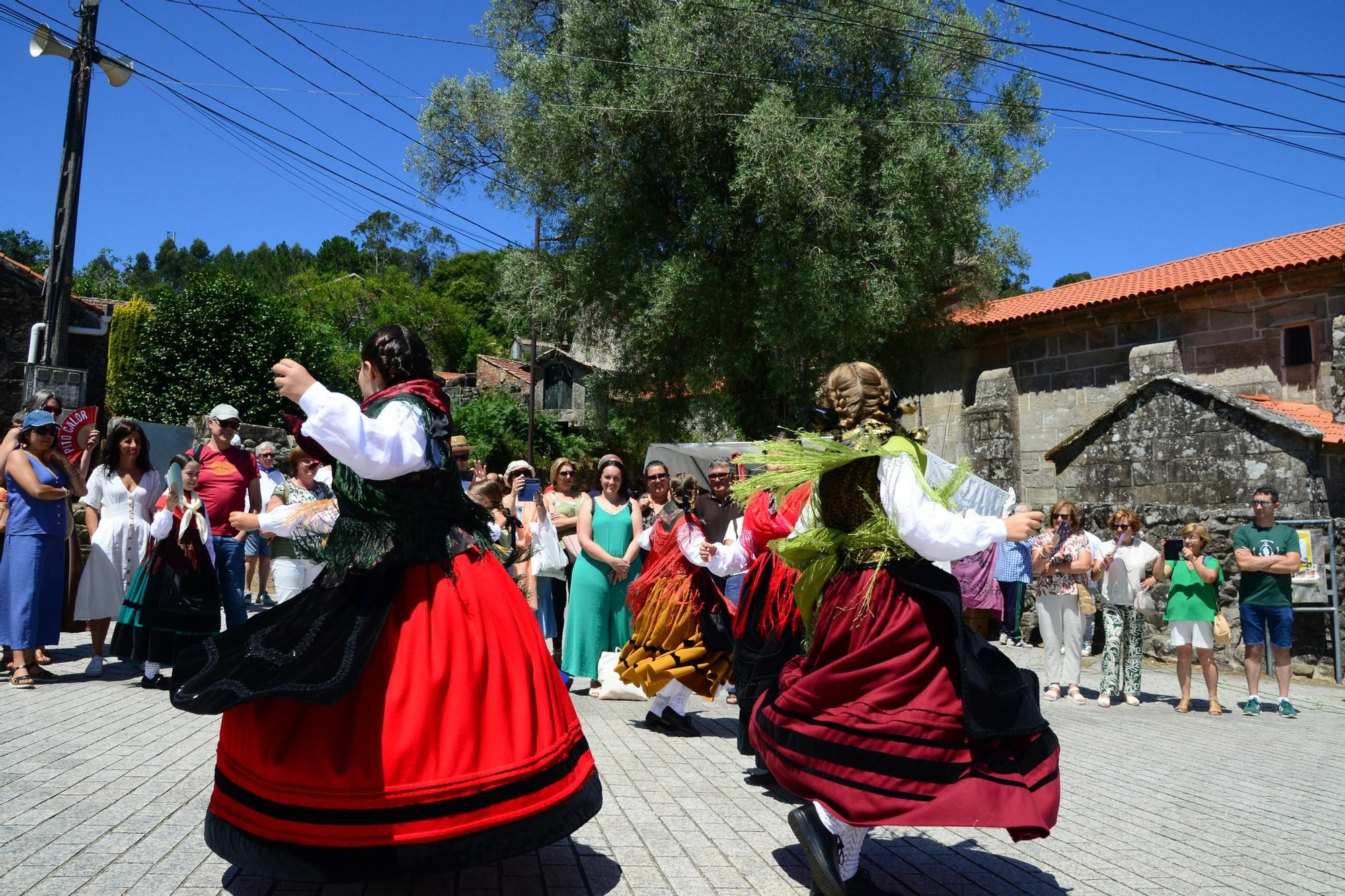 As celebracións do Día de Santiago en Ermelo, "berce do Morrazo"