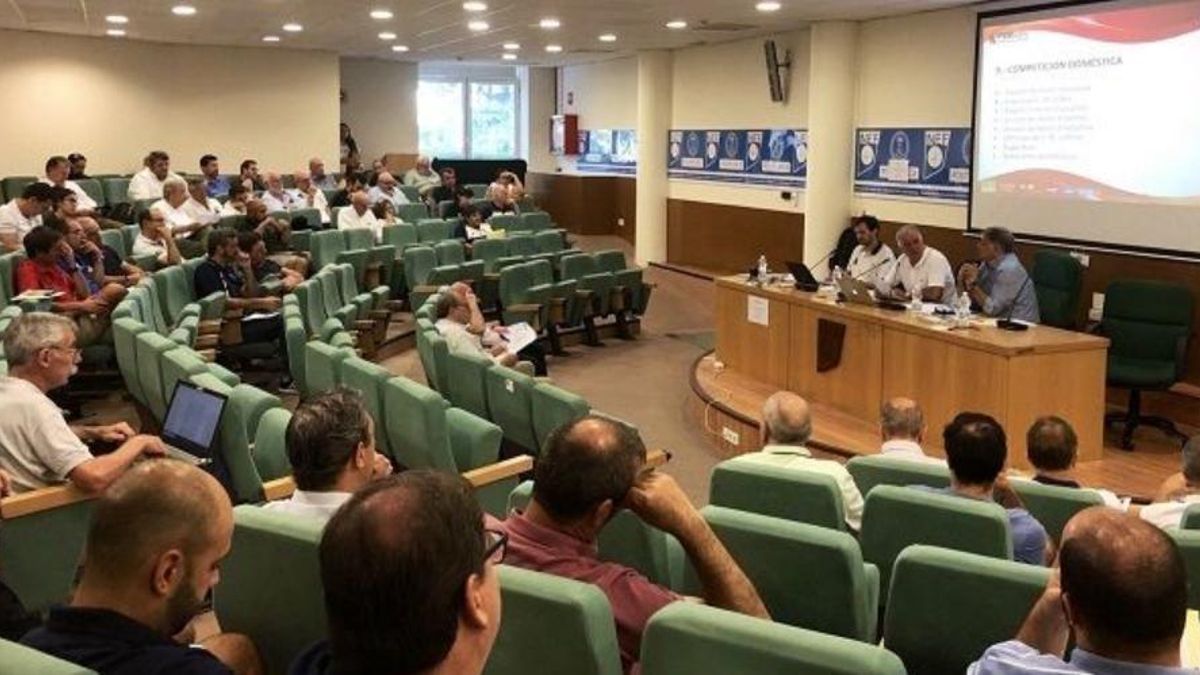 Imagen de una asamblea de la Federación Española de rugby