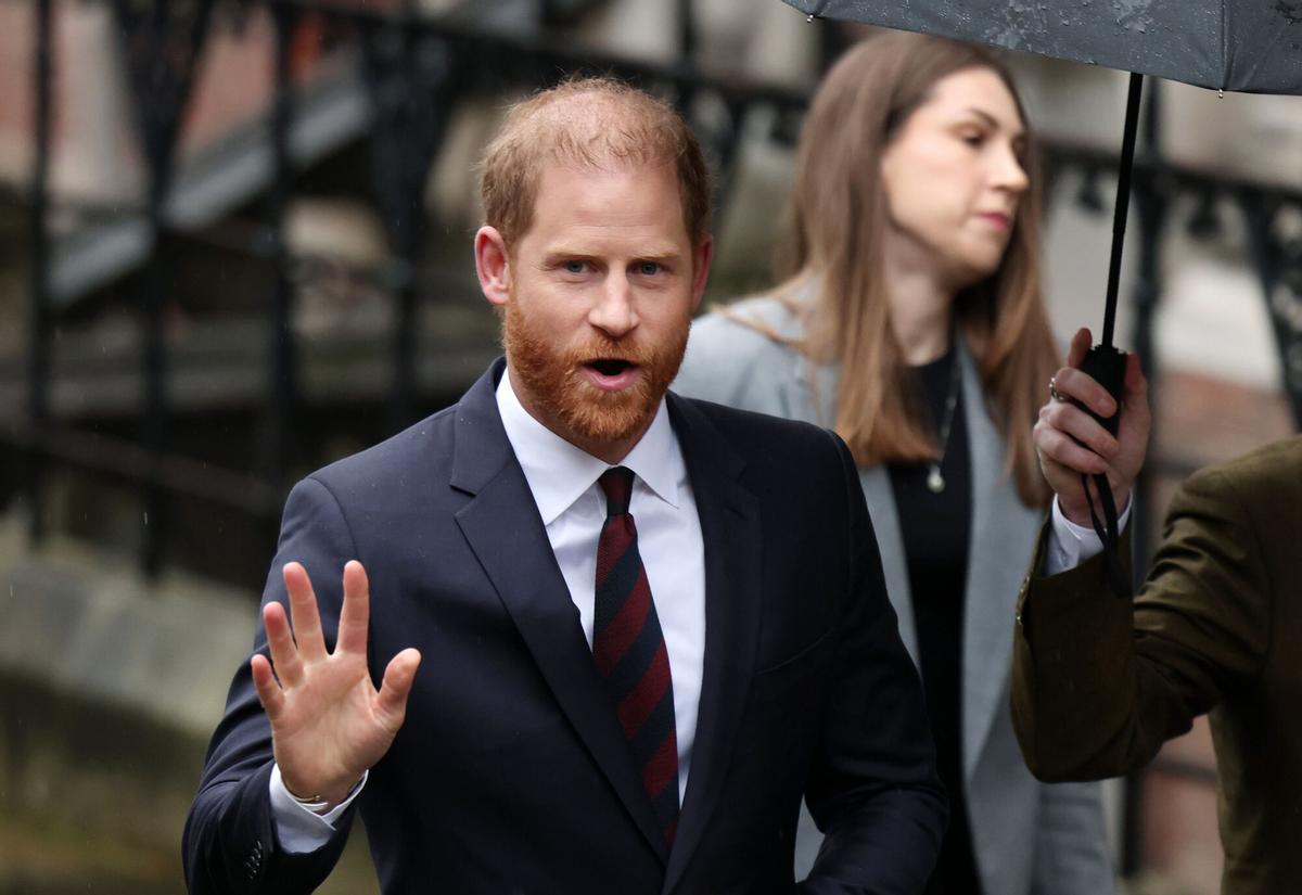 El príncipe Enrique llega al tribunal de Londres, este miércoles.