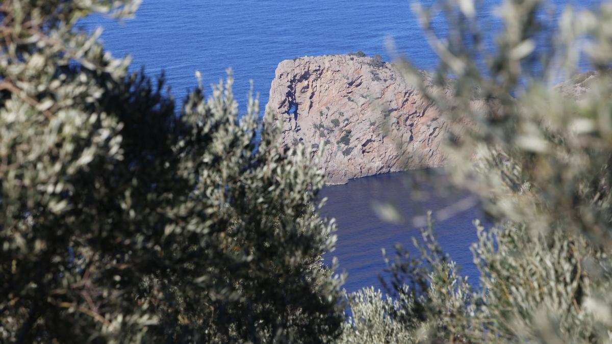 Blick auf den Lochfelsen Sa Foradada auf Mallorca.