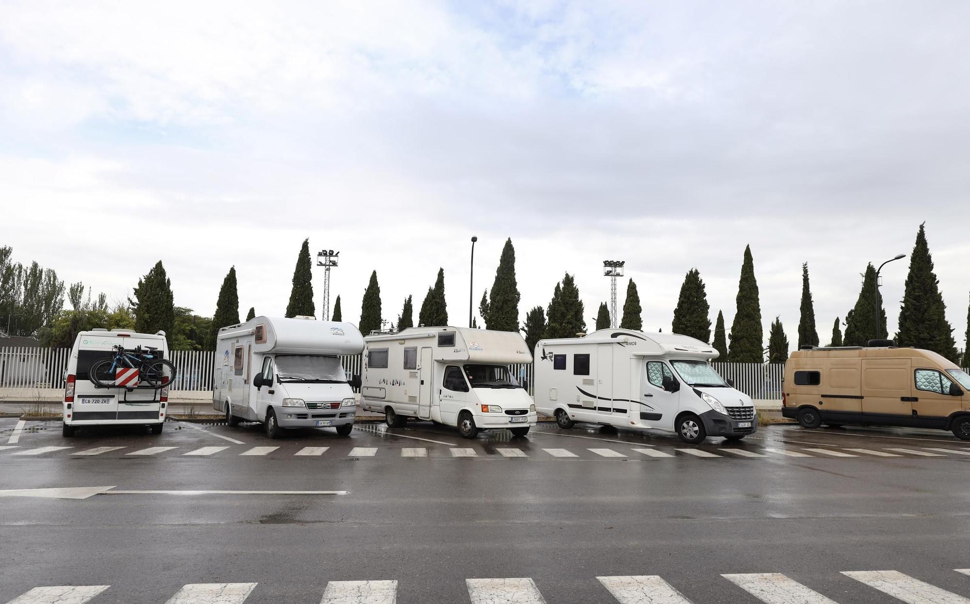 En imágenes | El área de aparcamiento de autocaravanas de Zaragoza