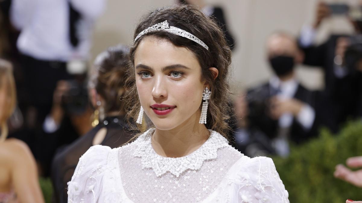 Margaret Qualley en una fotografía en la MET Gala.