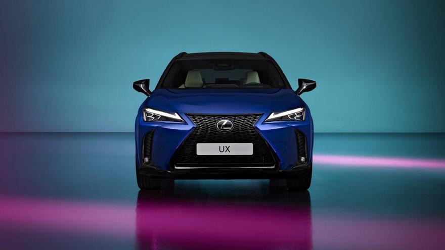 El Lexus UX eleva su potencia y reduce el consumo