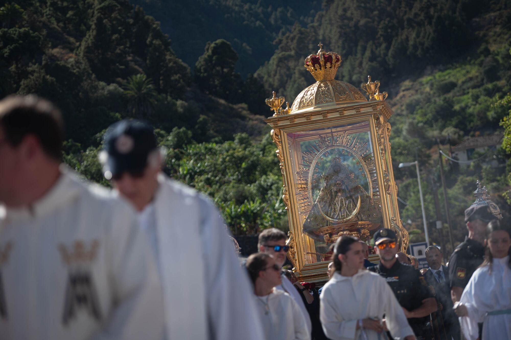 Bajada de La Virgen de Las Nieves en La Palma