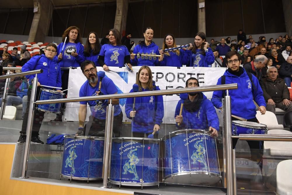 El Oliveirense supera al Deportivo Liceo en Riazor