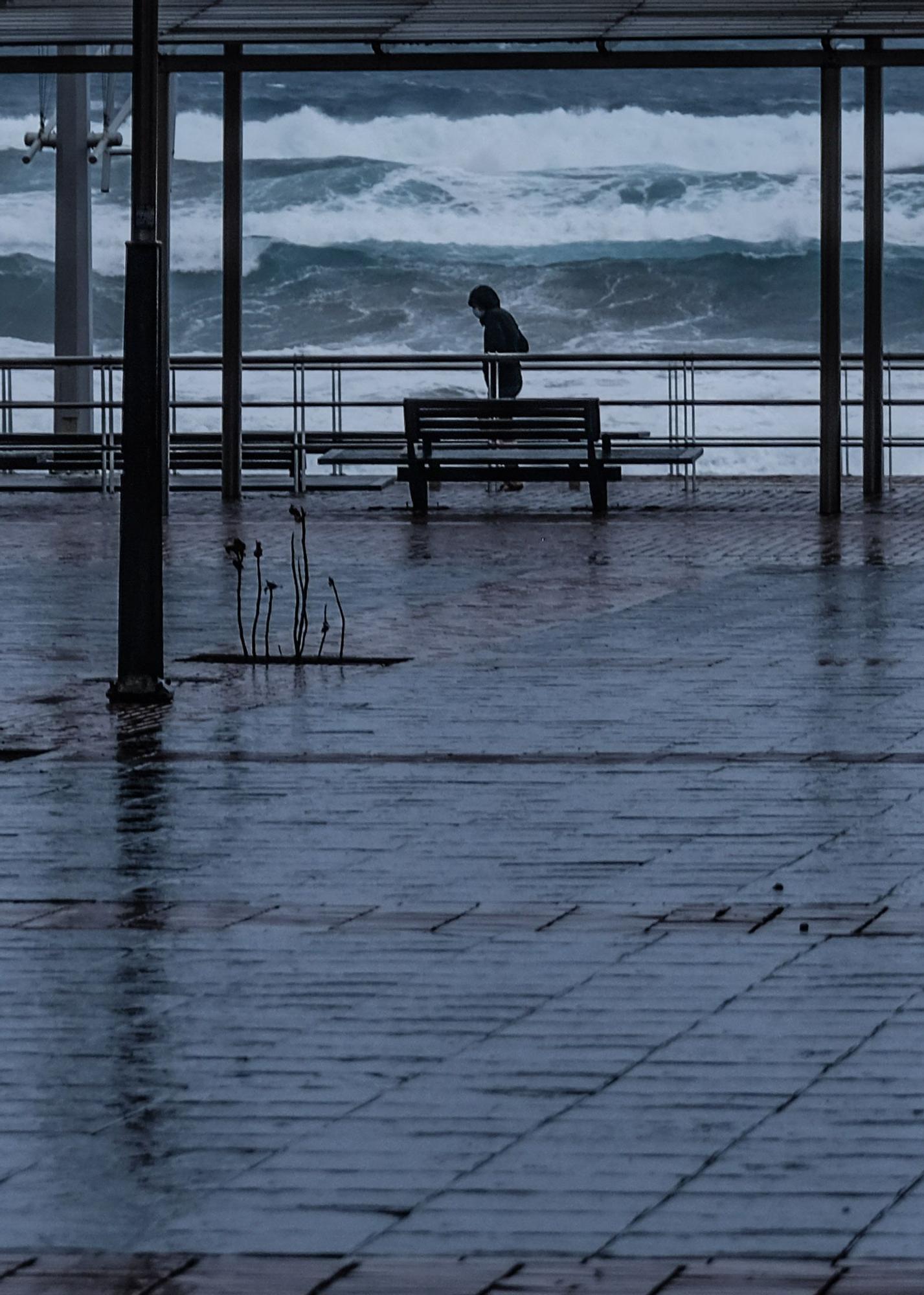 La borrasca Celia deja un temporal de viento y mar en Gran Canaria (14/02/2022)