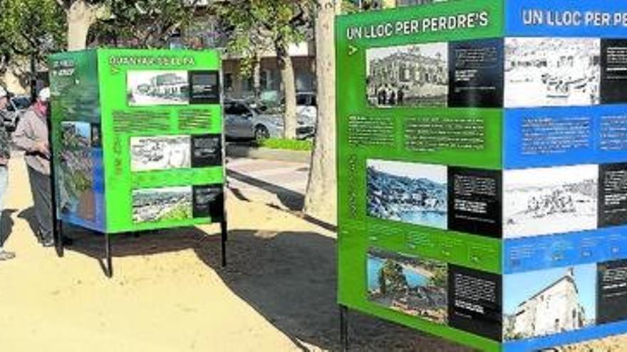 Els plafons de &quot;Dos pobles, un municipi&quot;, al passeig del Mar