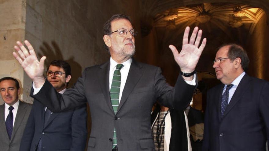 Rajoy, sobre la investidura: "Vamos a esperar"