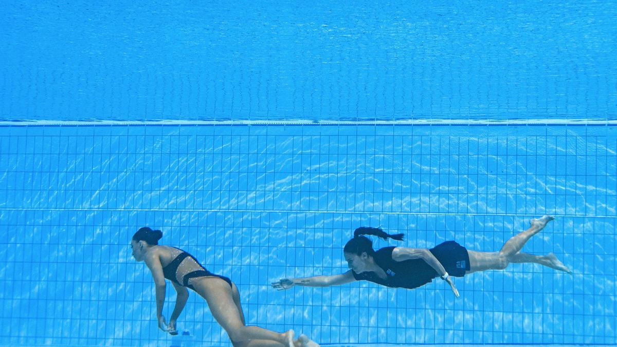 ¡Tremendo susto! Anita Álvarez, rescatada tras desvanecerse en la piscina