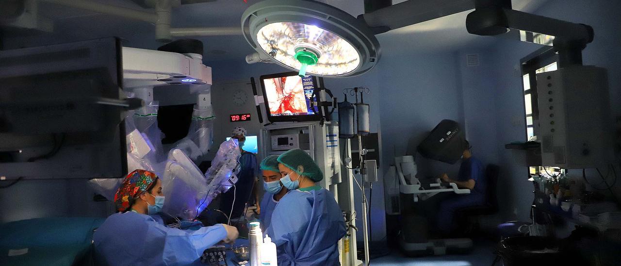 Una operación llevada a cabo en el hospital Reina Sofía.