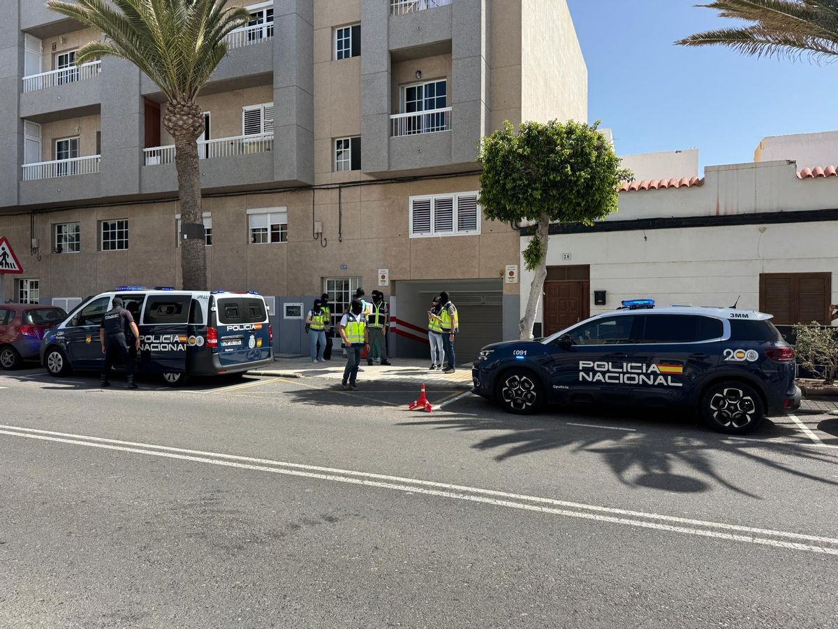 Dos hakers detenidos en Gran Canaria por filtración de datos personales sobre Sánchez y otros políticos