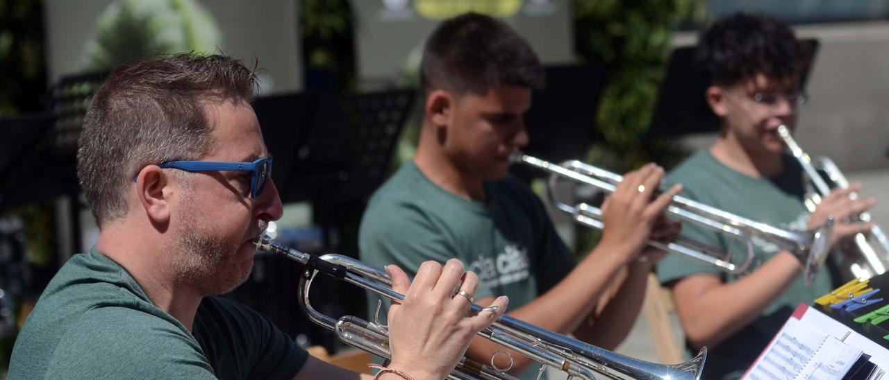 Conciertos del Clasclás en la plaza de Ravella