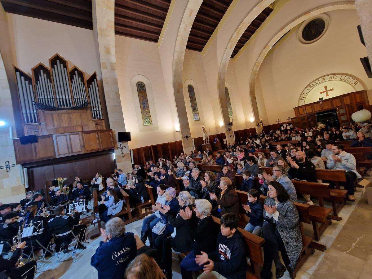 El templo se llenó para el concierto