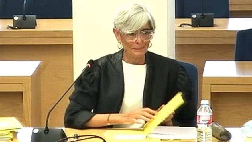 La abogada Olga Tubau rompe a llorar durante su defensa a Laplana y Trapero