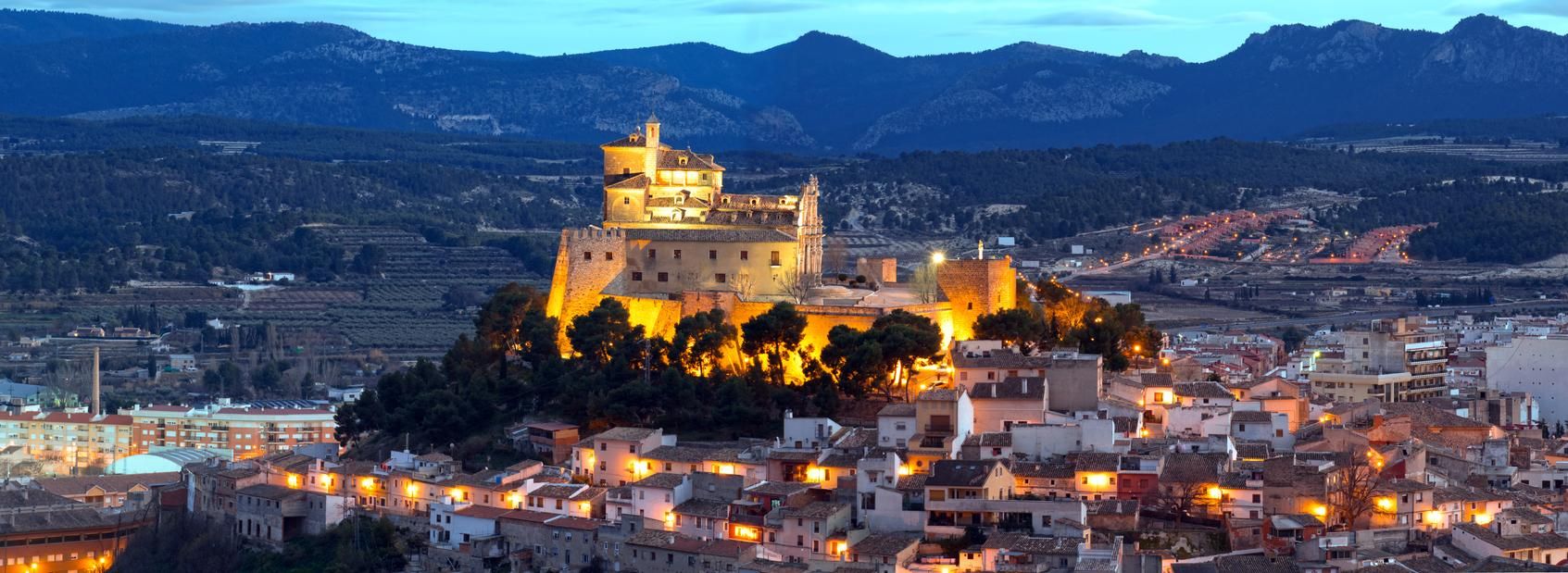 Vista nocturna de Caravaca de la Cruz.