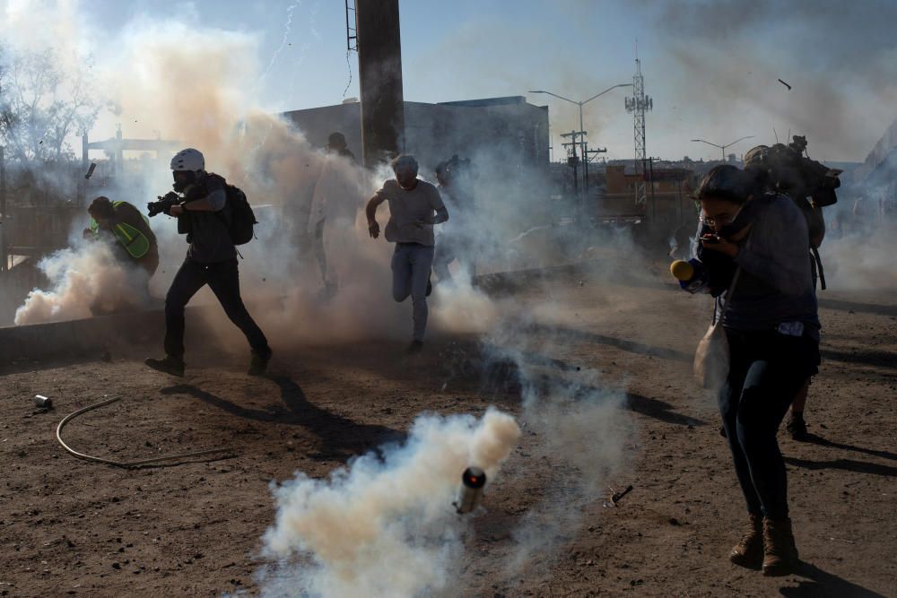 Altercados con gases en la frontera con EEUU