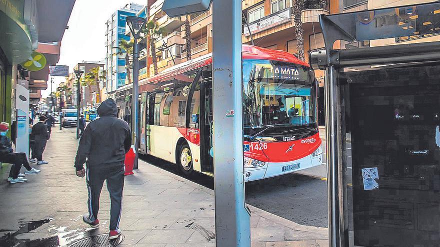 Vídeo denuncia del PSOE de Torrevieja sobre el servicio de bus que une La Mata con el Hospital de Torrevieja