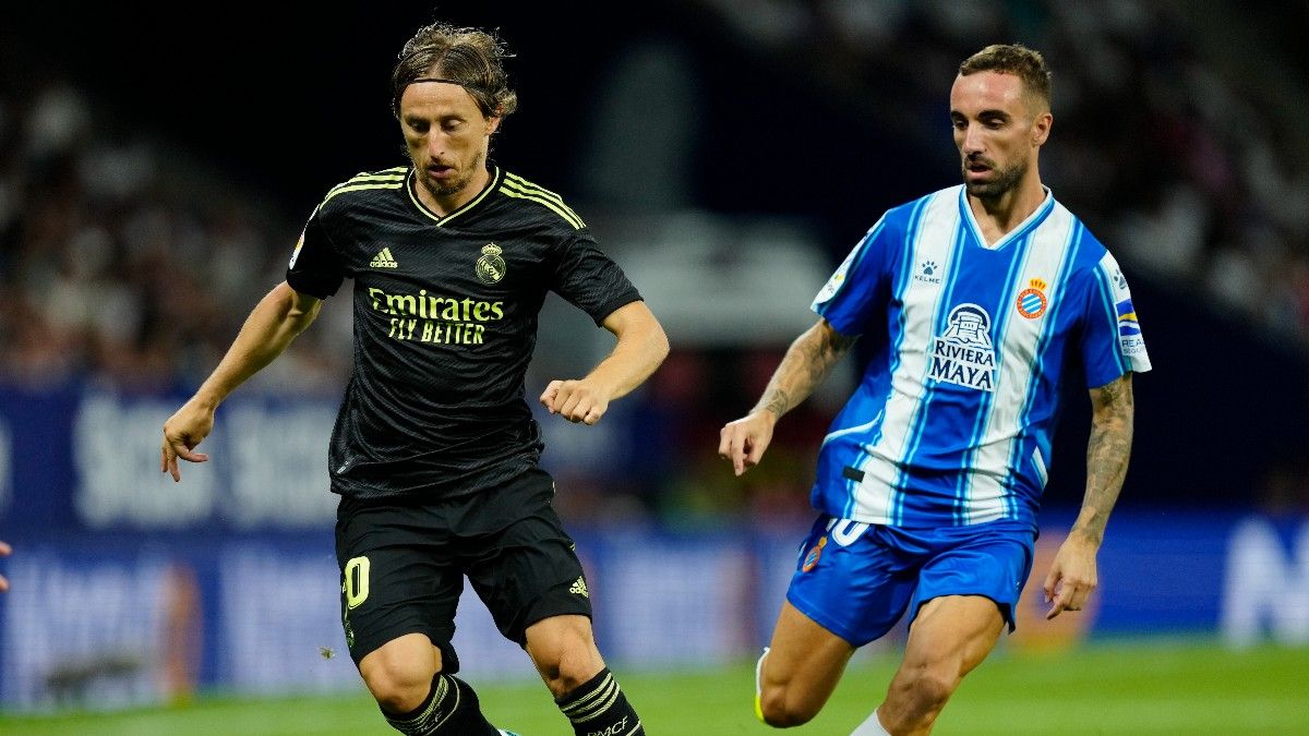 Modric y Darder durante el Real Madrid-Espanyol