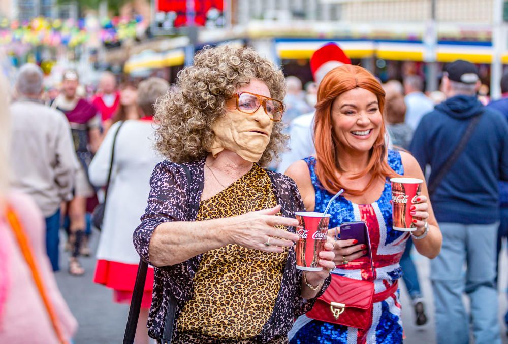 Más de 35.000 personas participan en una gran fiesta de disfraces que se celebra cada año el jueves siguiente a las Fiestas Mayores Patronales