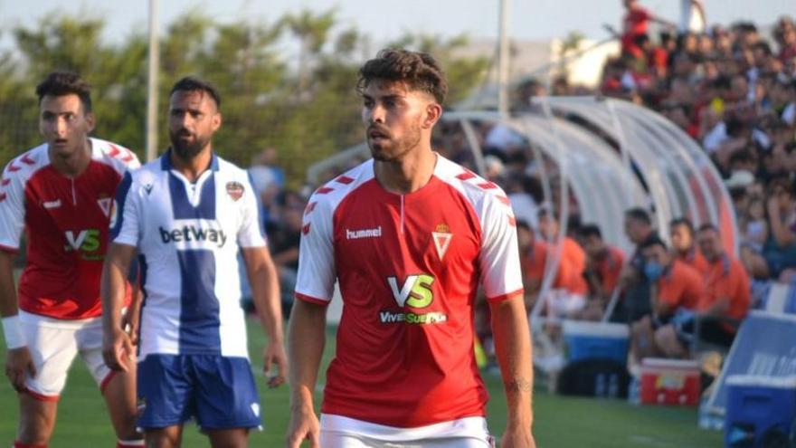 El Real Murcia da la cara ante el Levante