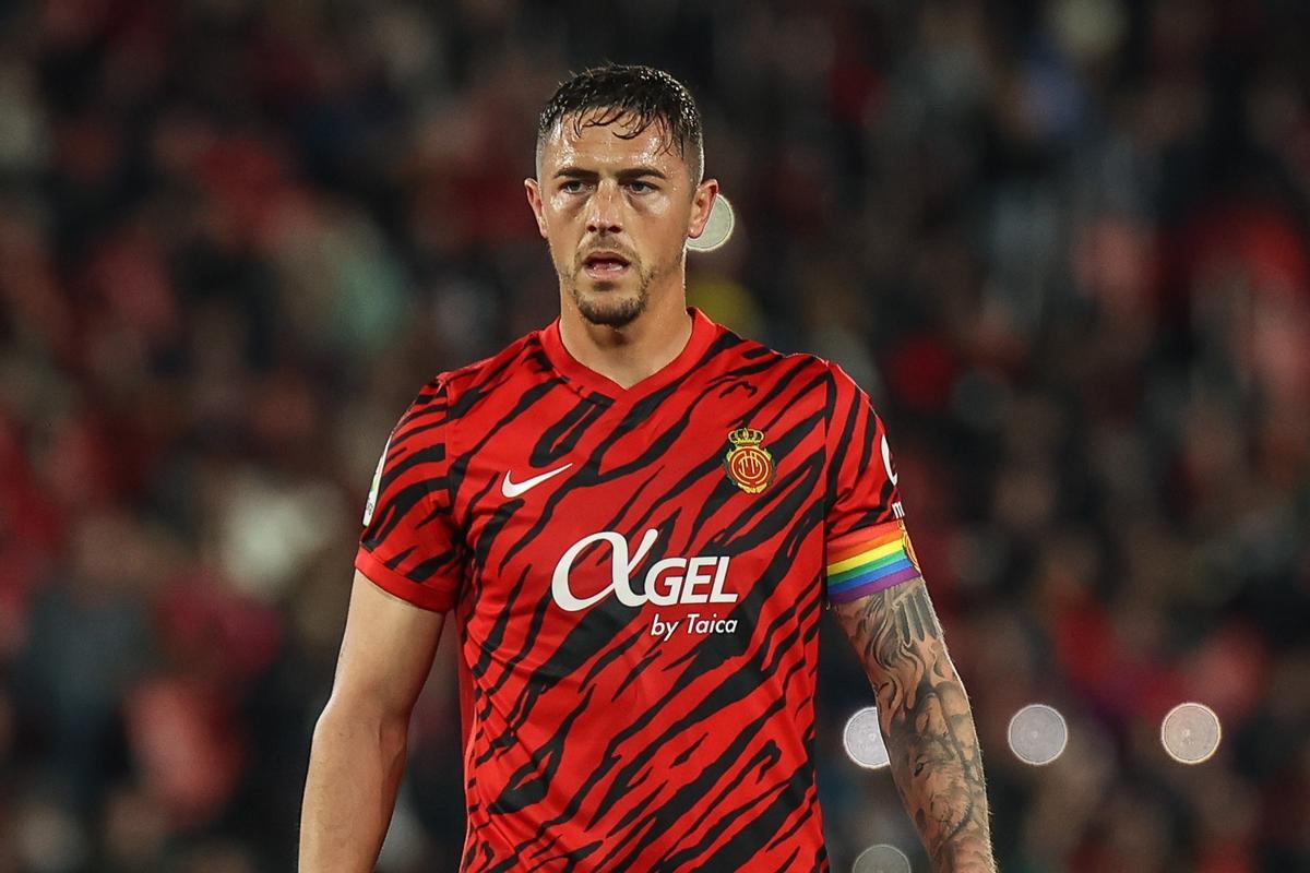 Raíllo, durante un encuentro con el Mallorca durante su etapa en Primera.