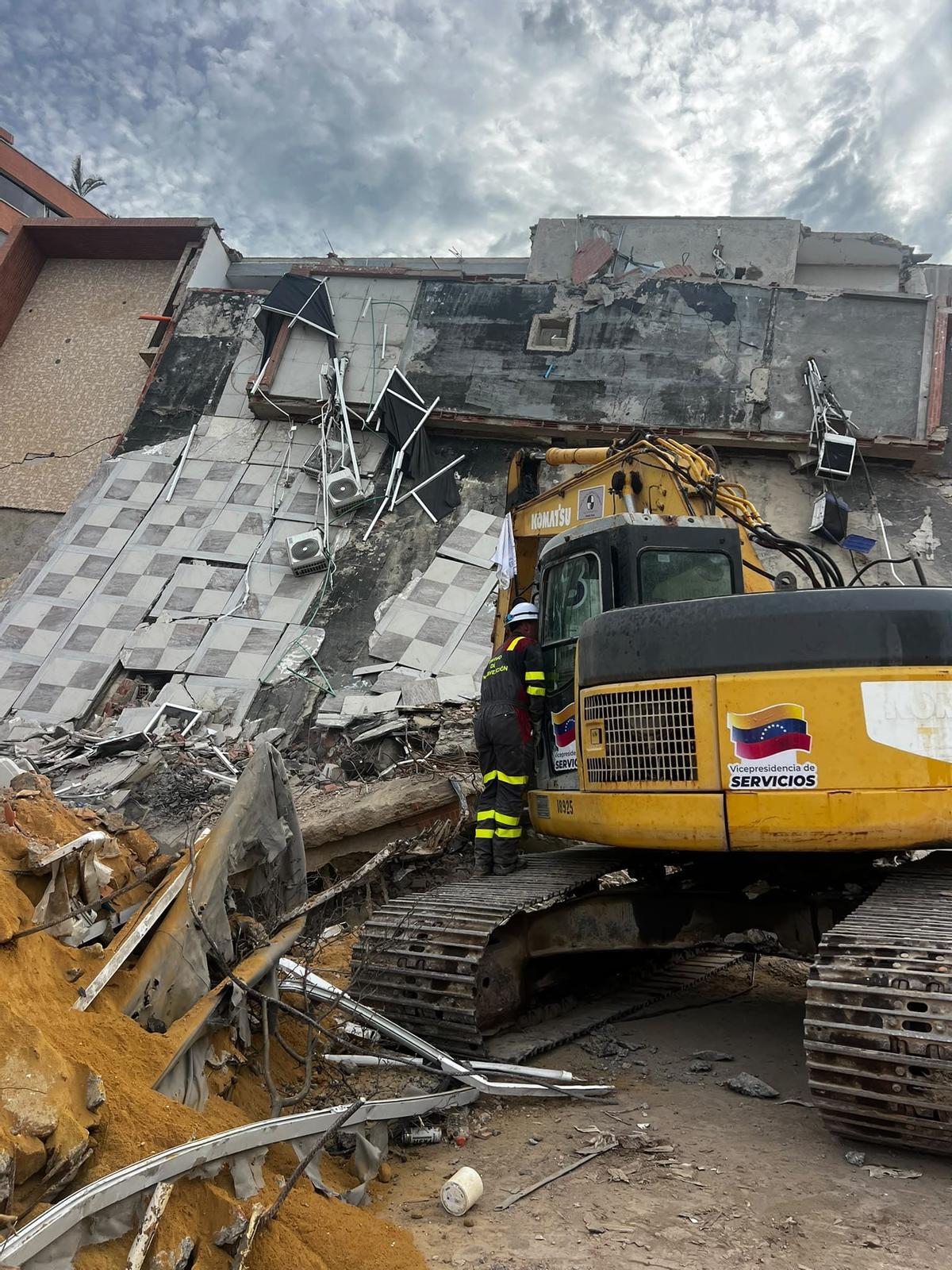 Edificios destruídos en La Guaira.