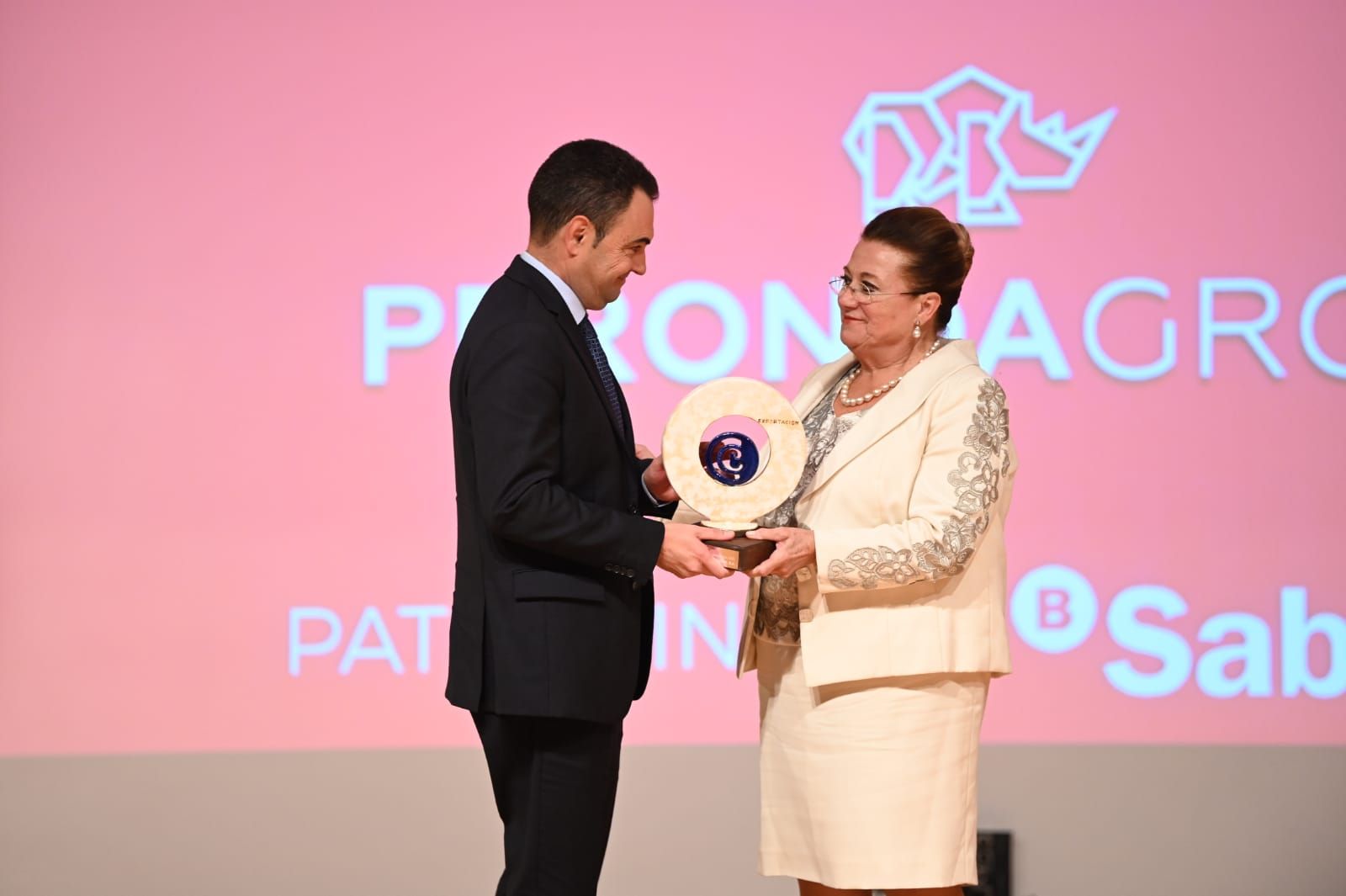 Entrega de premios en el acto de la Cámara de Comercio de Castellón