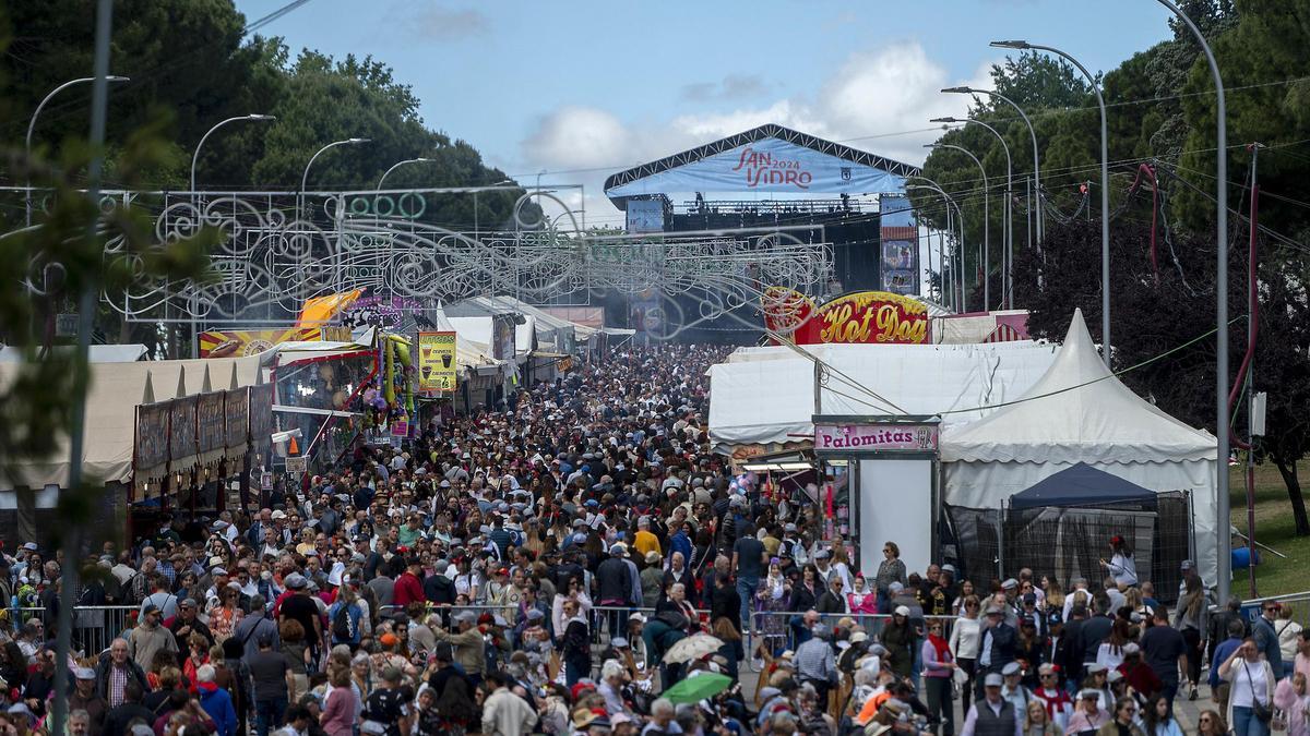 Escenario de la Pradera de San Isidro, el principal de las fiestas y los conciertos gratuitos que se celebran estos días en Madrid.