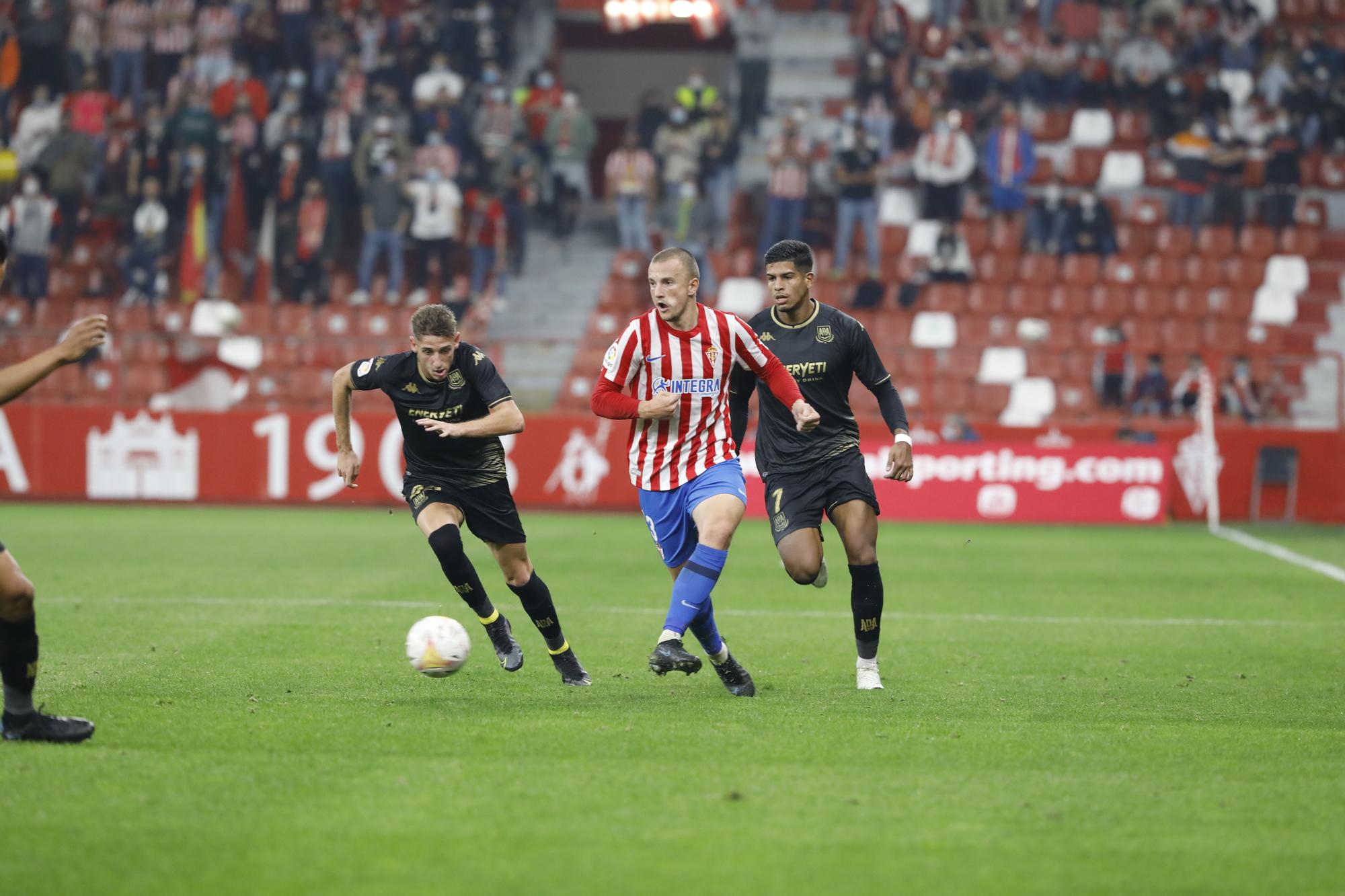 En imágenes: así fue el partido entre el Sporting y el Alcorcón