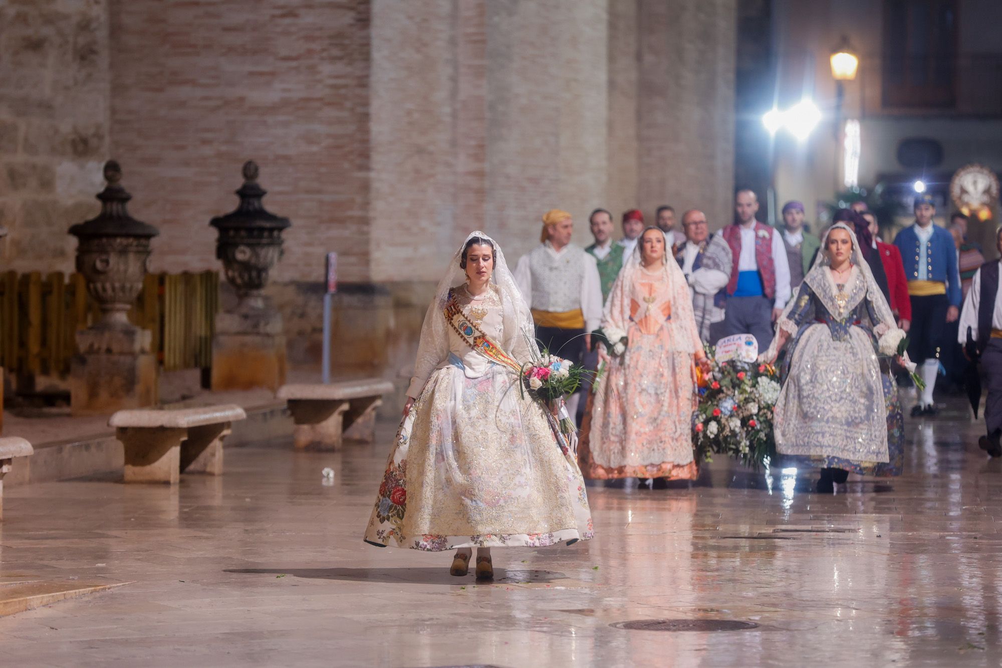 Falleras Mayores en la Ofrenda 2025. Día 18 (2/3)