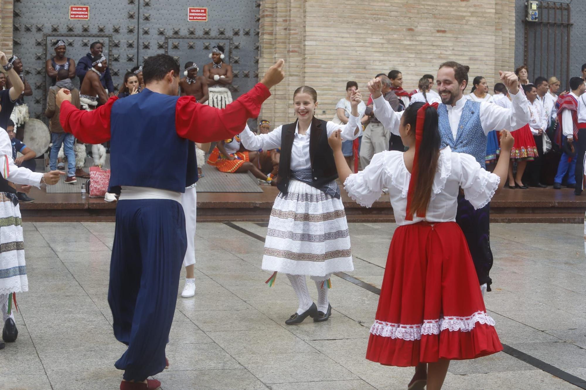 En imágenes | La lluvia no frustra (a medias) el taller bailes del mundo del festival Eifolk