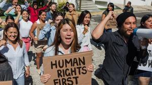Catalunya no pot posar multes per vulnerar drets humans