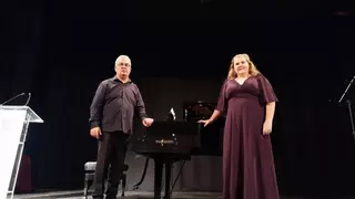 Villaviciosa estrena con brillo los Atardeceres Musicales con María Heres y Mario Álvarez