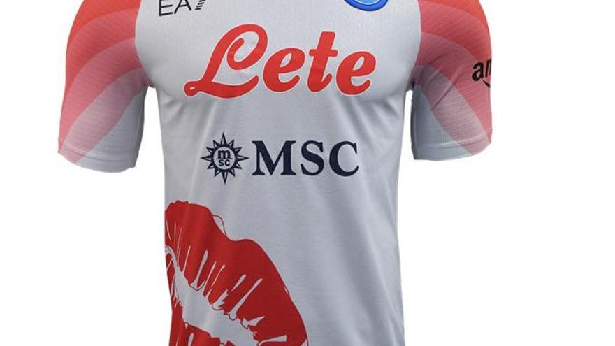 La horripilante camiseta del Napoli para San Valentín