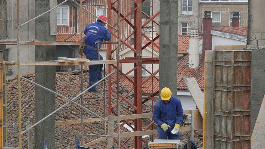 Trabajadores del sector de la construcción en una obra .