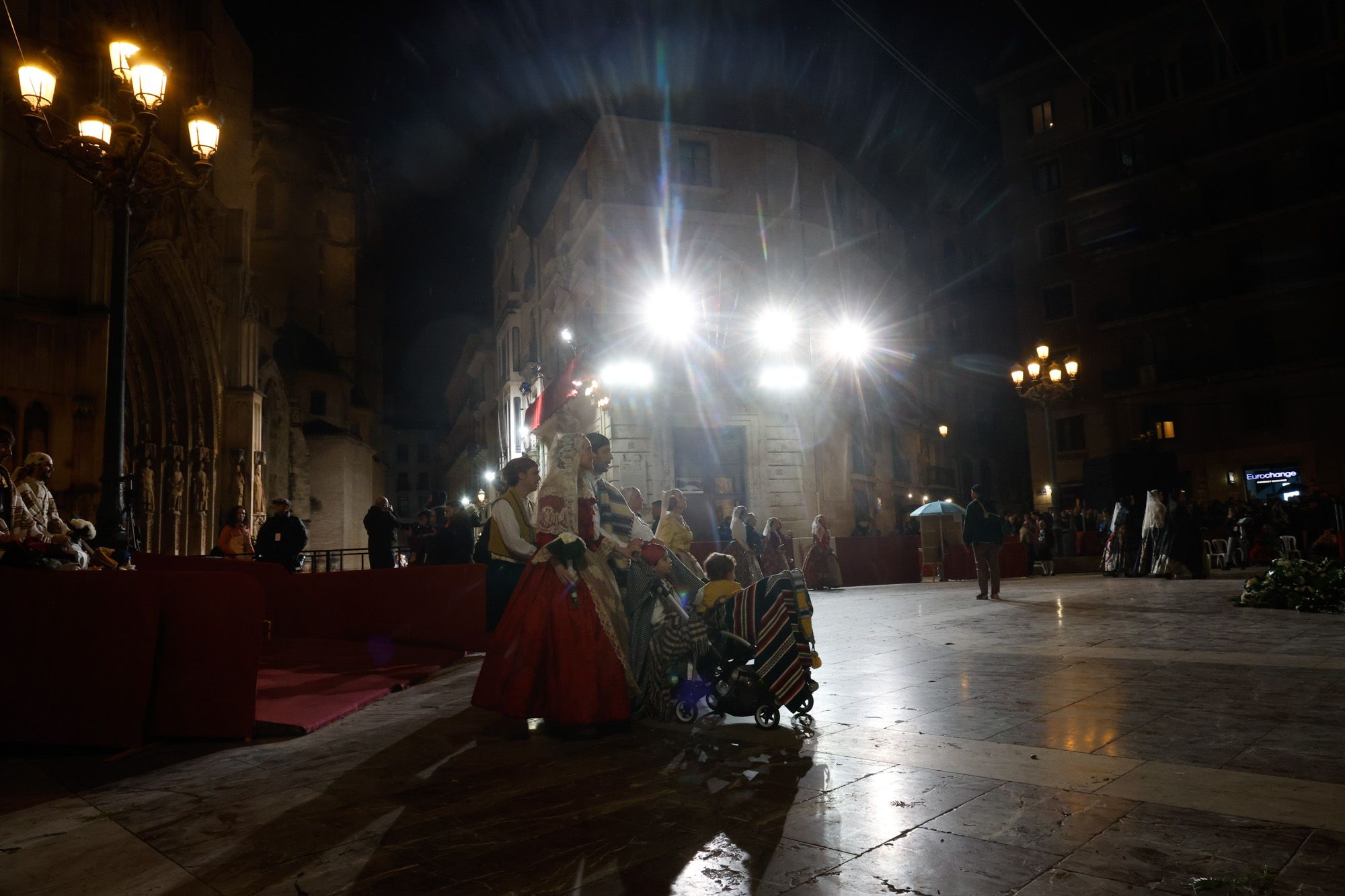 Todas las fotos de la Ofrenda del 17 de marzo por la calle de la Paz de 21:00 a 22:00 horas