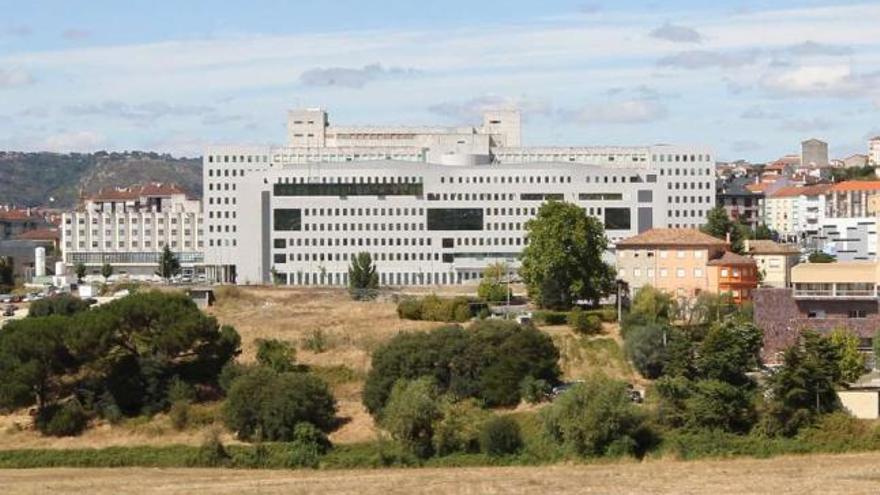 Complexo Hospitalario Universitario de Ourense.  // Jesús Regal